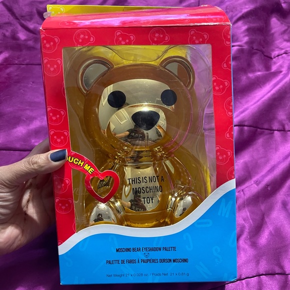 Sephora and Moschino Eyeshadow Palette. - Picture 2 of 11